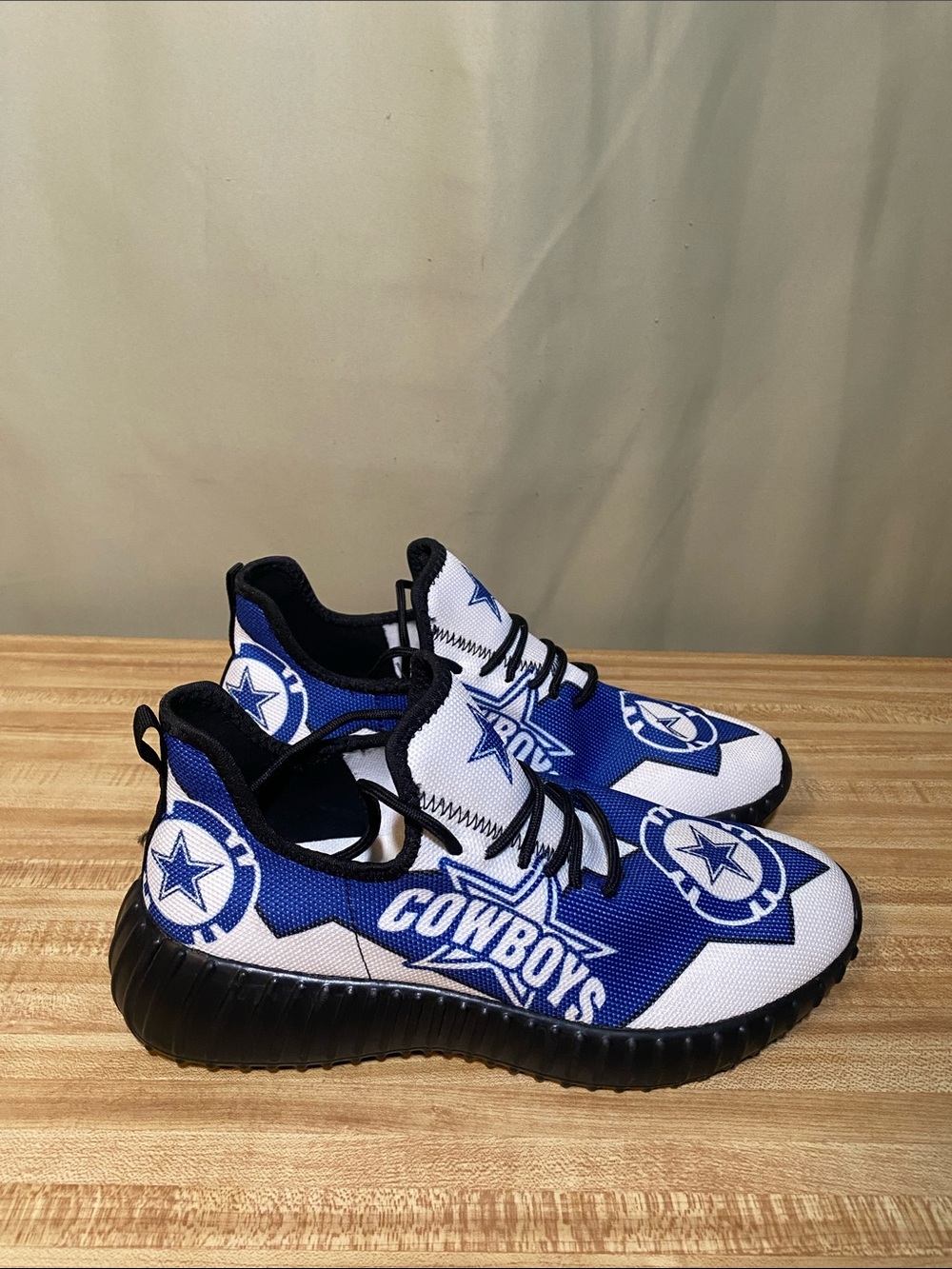 Dallas Cowboys Running Walking Shoes size 40/ Mens7/W9.5